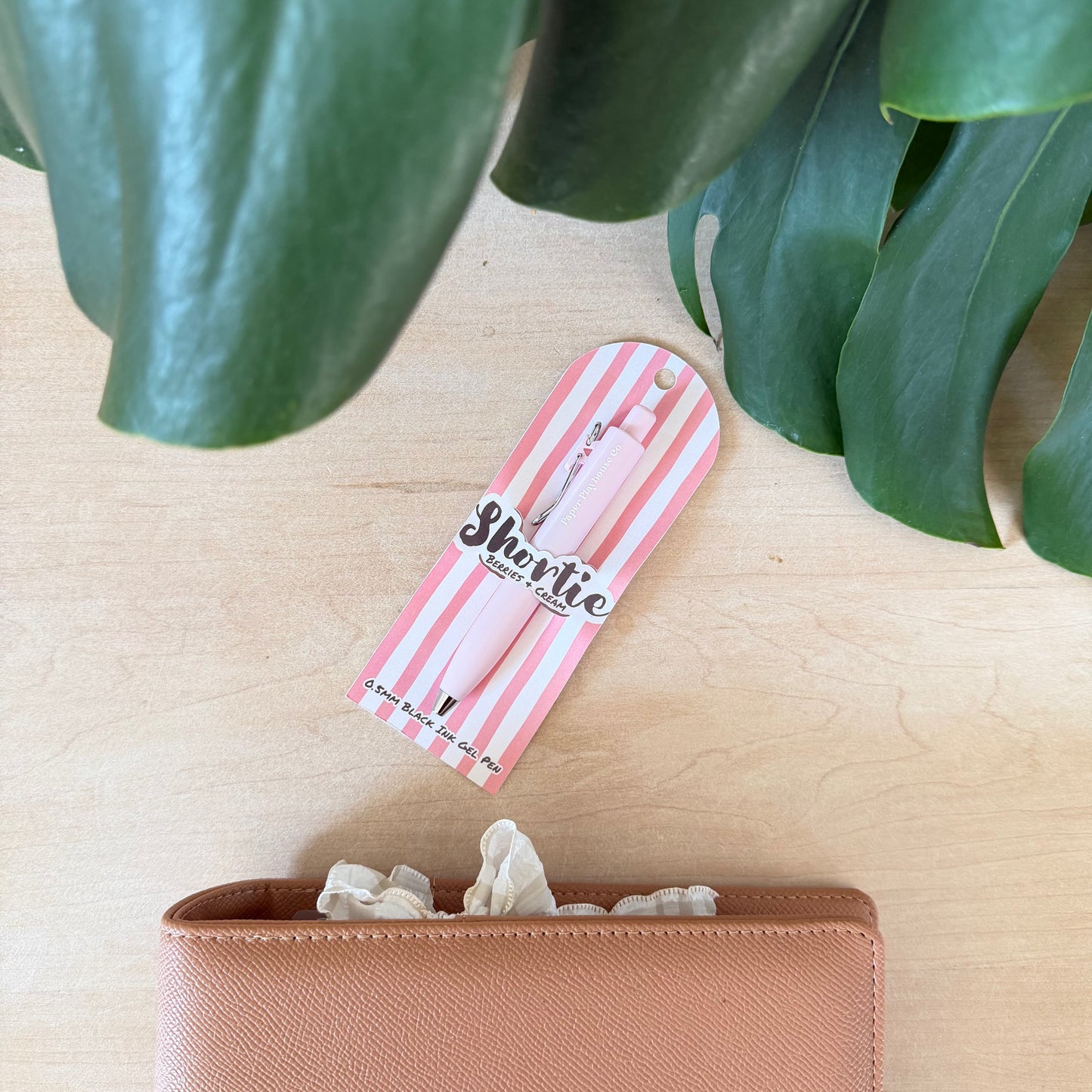 Strawberries & Cream Shortie Pen